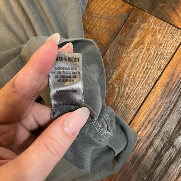 Buck Mason Slub Curved Hem Tee Gray Coal Venice Wash XL Made in USA - Picture 6 of 7